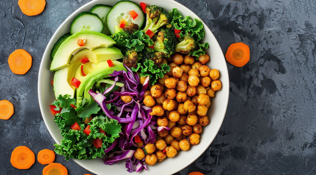 10 Easy Ways to Increase Your Protein Intake With Every Meal and Snack 3 Healthy protein salad with roasted chickpeas